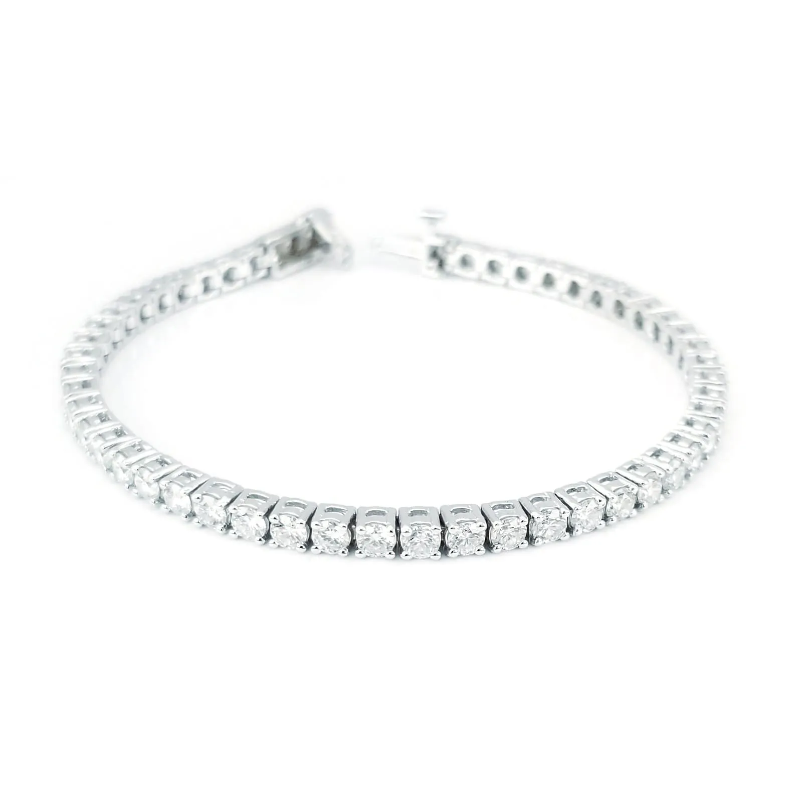 8.74cttw Forever One Moissanite Tennis Bracelet