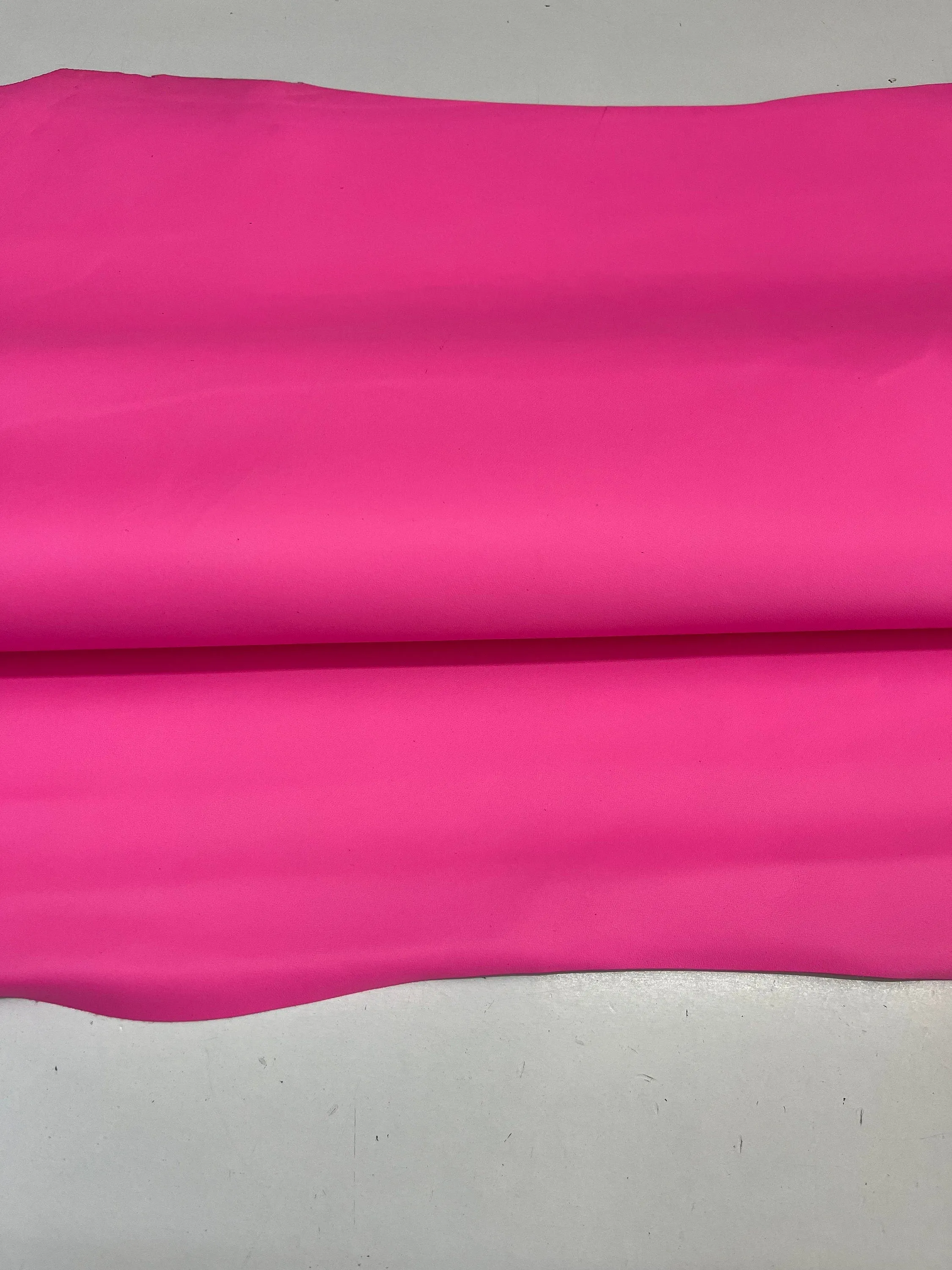 Sheep leather color Fuschia, genuine Nappa lambskin leather hide for crafts, thick. 1,0mm (2 1/2oz)