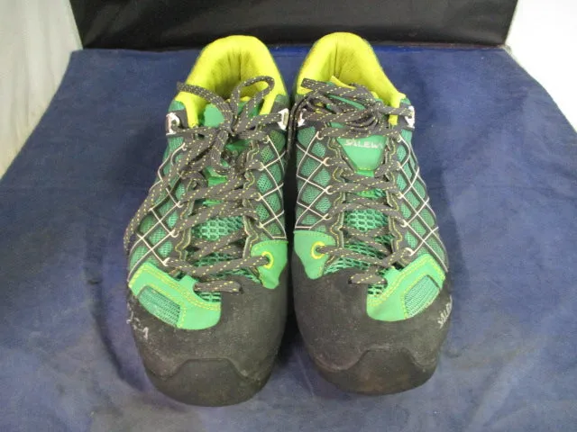 Used Women's Salewa Hiking Shoes Size 7.5