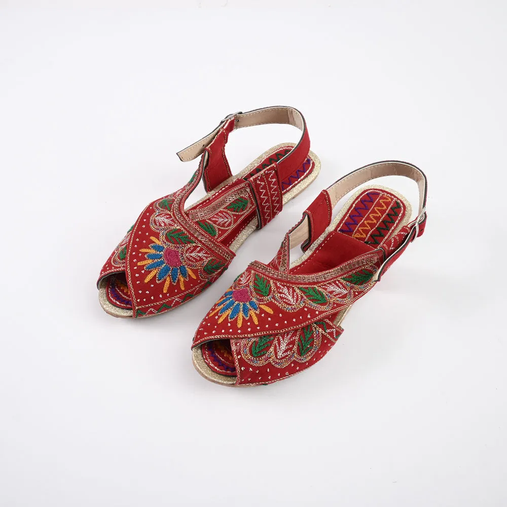 Women's Resita Embroidered Design Peshawri Chappal