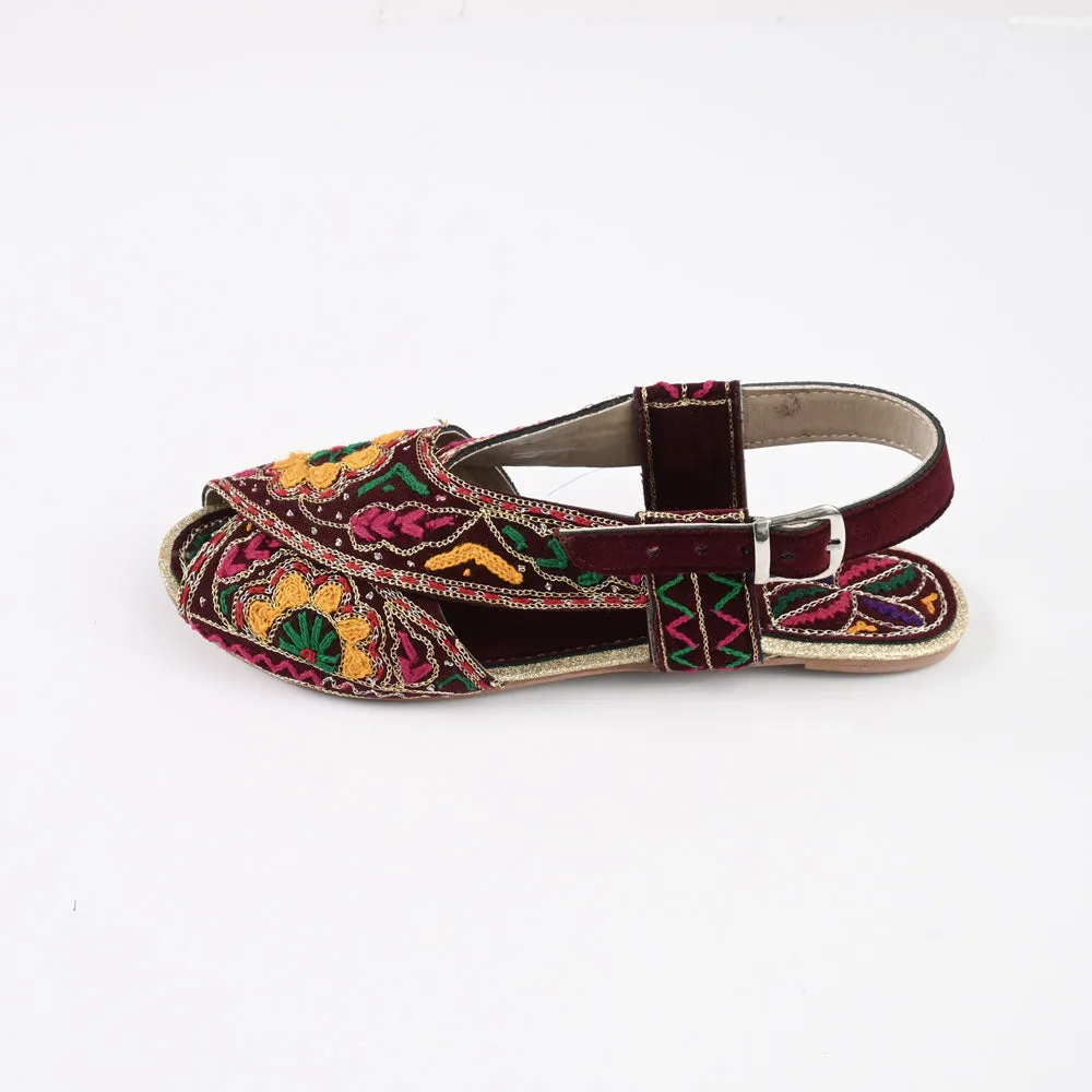 Women's Sighisoara Embroidered Design Peshawri Chappal